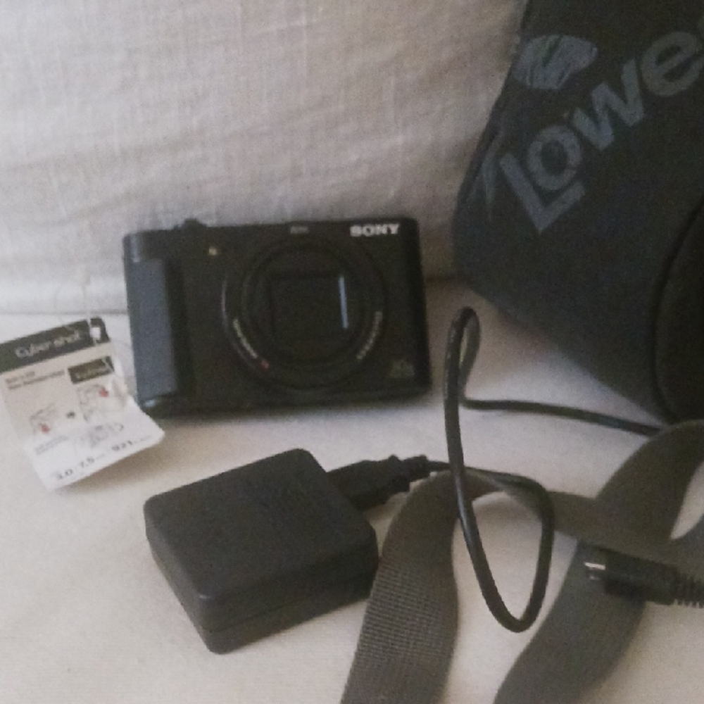Sony Compact Black Digital Camera